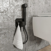 Iddis Spring Смеситель скрытого монтажа с гигиеническим душем, цвет чёрный, 004BLS0i08 от интернет-магазина Purezza 