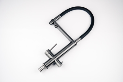 Knotlor Infinity Смеситель для кухни с каналом для питьевой воды SS-15/GM Вороненая сталь от интернет-магазина Purezza 